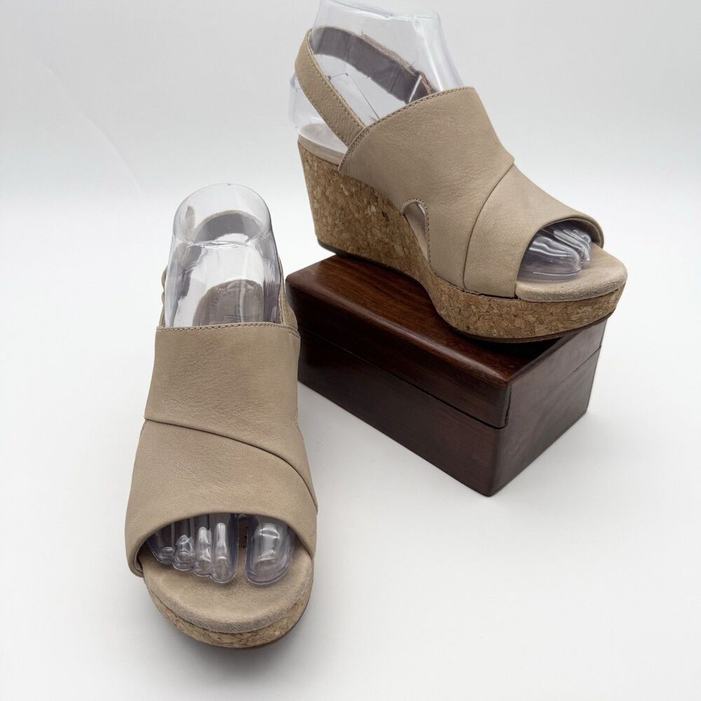 Clarks Collection Ultimate Comfort Annadel Wedge Sandals 7.5 Beige Cork Heels